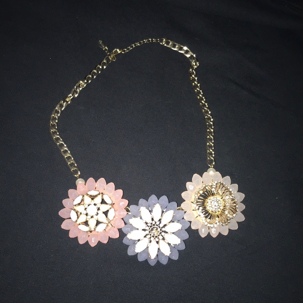 Flower necklace